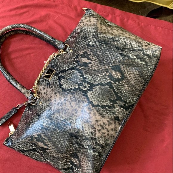 NWT Victoria's Secret Snakeskin Inspired Slouch Bag - Picture 2 of 7